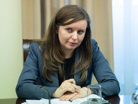 Вероника Сирецяну, министр финансов 
