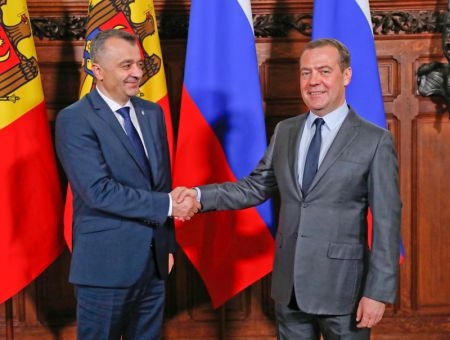 Премьер-министры Молдовы и России Ион Кику и Дмитрий Медведев
