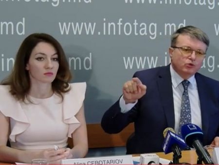 Юрий ФИЛИП, вице-председатель НКФР, и Алина ЧЕБОТАРЕВ, глава генерального управления по небанковскому кредитованию Юрий ФИЛИП, вице-председатель НКФР, и Алина ЧЕБОТАРЕВ, глава генерального управления по небанковскому кредитованию