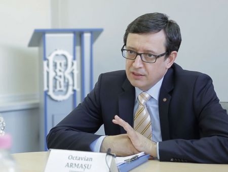 Октавиан Армашу, президент Национального банка Молдовы 