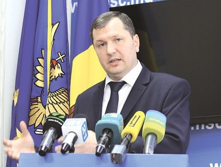 Глава ГНС Сергей Пушкуца назвал «стоимость» налоговой реформы для бюджета – примерно 2,4 млрд леев Глава ГНС Сергей Пушкуца назвал «стоимость» налоговой реформы для бюджета – примерно 2,4 млрд леев