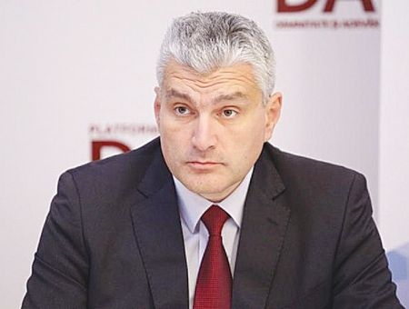 Александр Слусарь