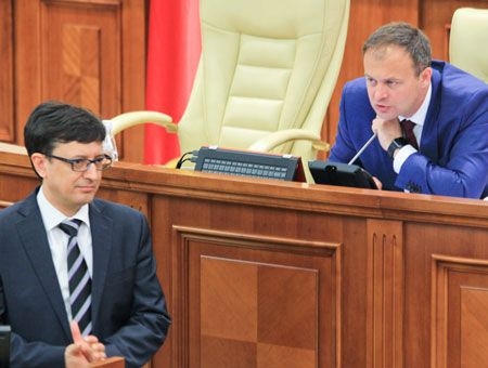 Министр финансов Октавиан Армашу вынужден был признать,  что поступления от внешних доноров на поддержку бюджета окажутся  значительно меньше планируемых